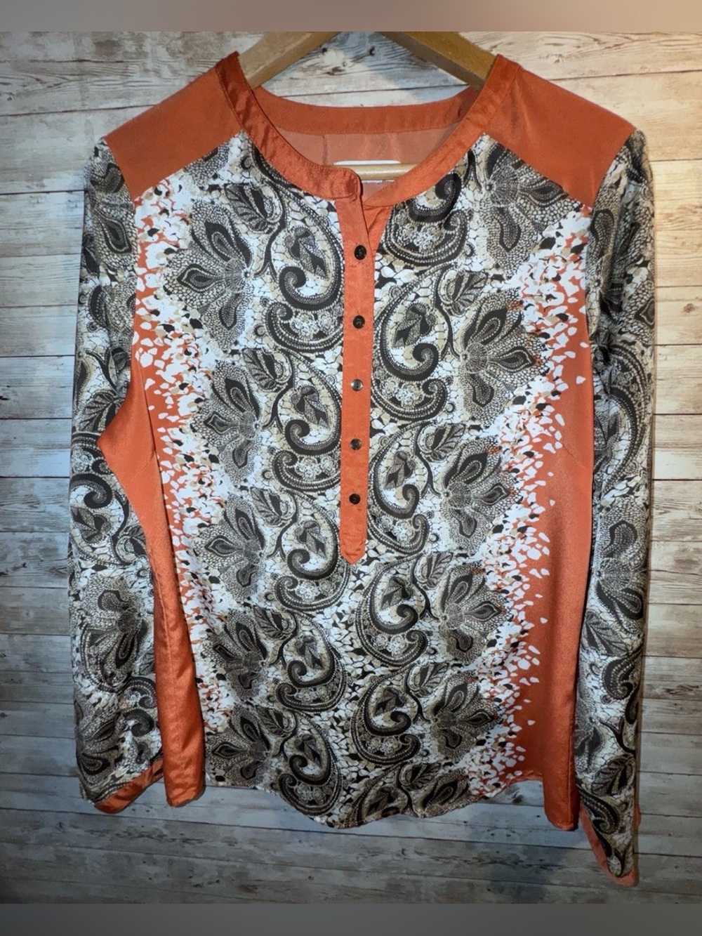 Liz Claiborne Women’s Dress Shirt Blouse Size M Good Condition